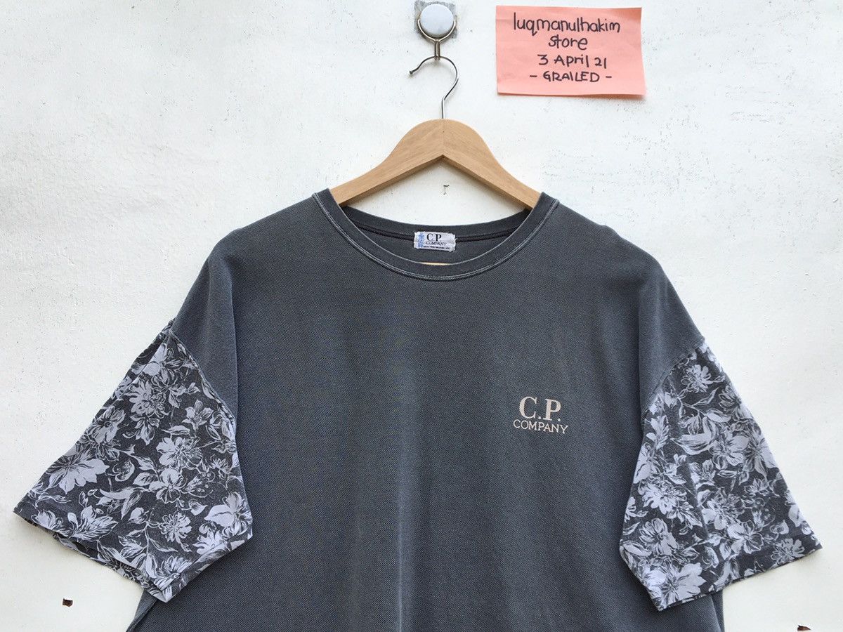 C.P. Company Vintage C.P Company Floral Sleeves Rare Design Tshirt Size US M / EU 48-50 / 2 - 1 Thumbnail