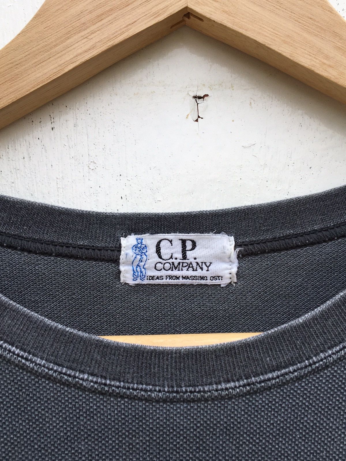 C.P. Company Vintage C.P Company Floral Sleeves Rare Design Tshirt Size US M / EU 48-50 / 2 - 11 Thumbnail