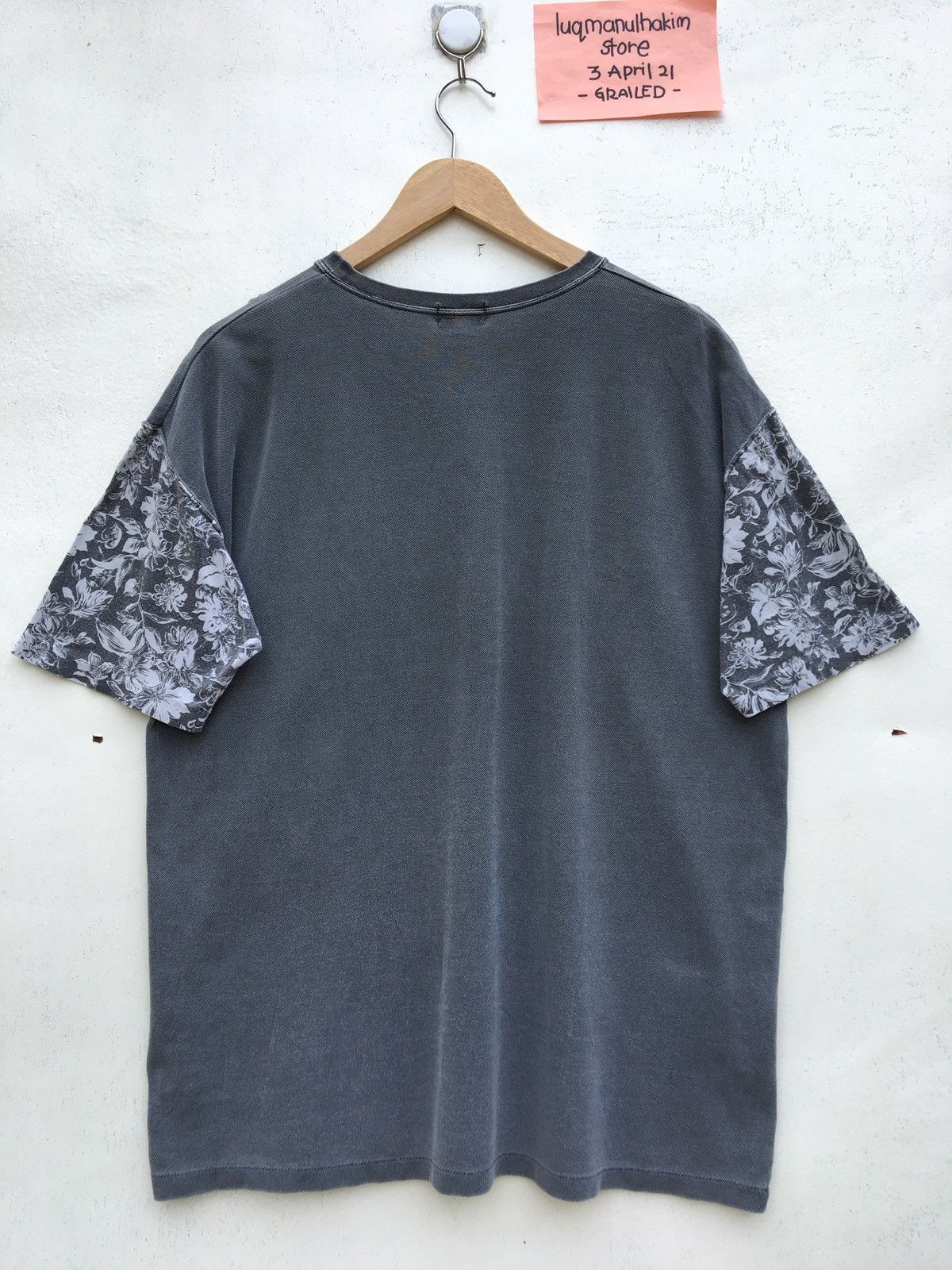 C.P. Company Vintage C.P Company Floral Sleeves Rare Design Tshirt Size US M / EU 48-50 / 2 - 17 Thumbnail