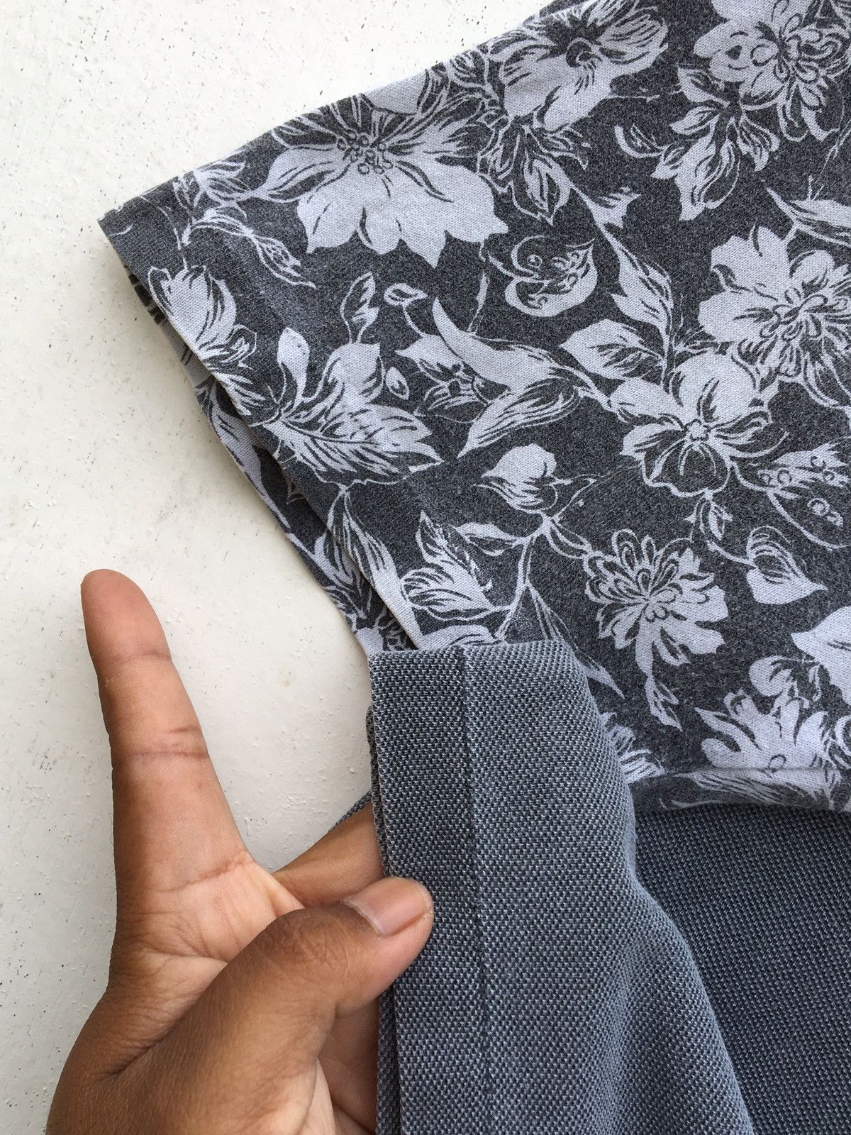 C.P. Company Vintage C.P Company Floral Sleeves Rare Design Tshirt Size US M / EU 48-50 / 2 - 13 Thumbnail