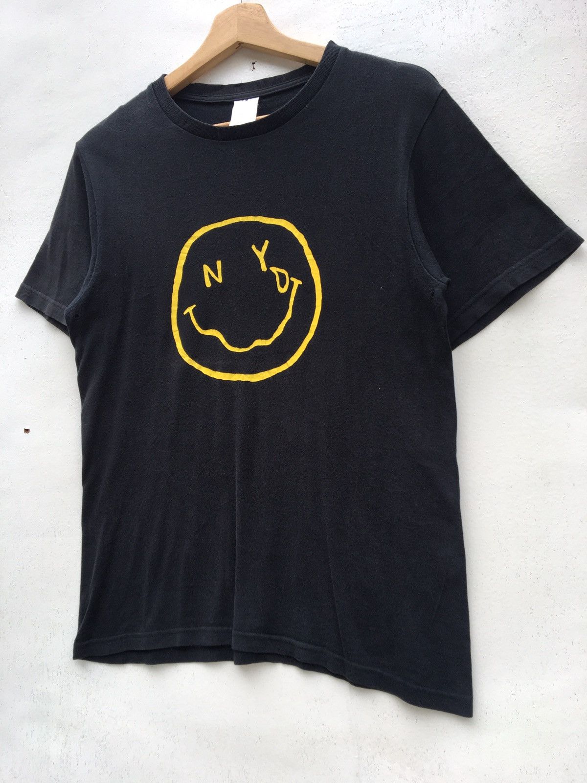 Number (N)ine Rare Vintage Number Nine Nirvana Smiley Face Tshirt Size US S / EU 44-46 / 1 - 4 Thumbnail