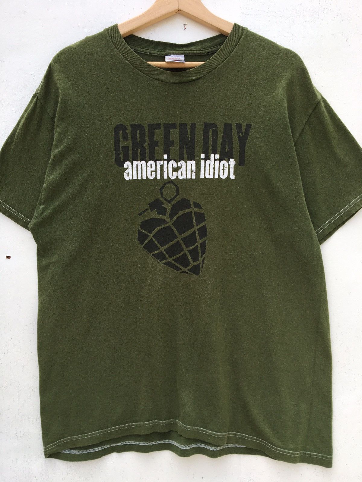 Band Tees Vintage Green Day American Idiot Tour Tshirt Size US M / EU 48-50 / 2 - 5 Thumbnail