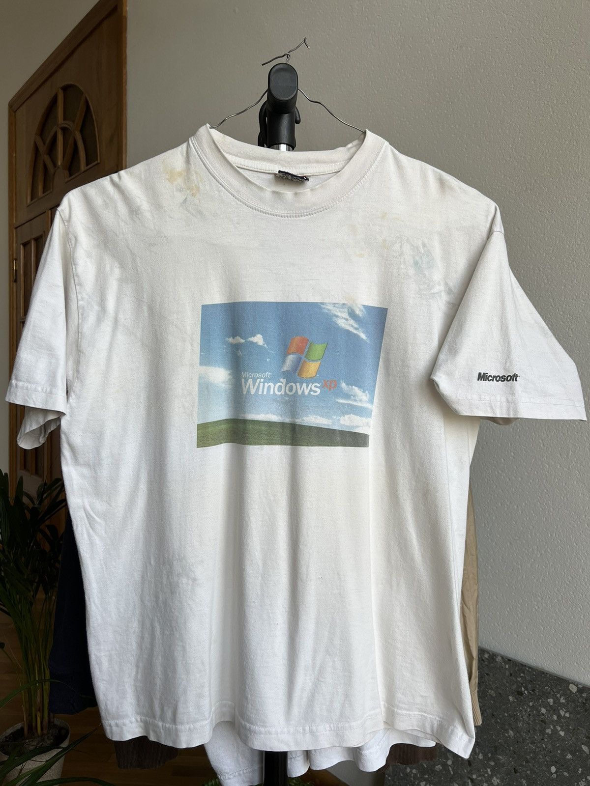 Anvil × Microsoft × Vintage Vintage Microsoft Windows XP Launch 