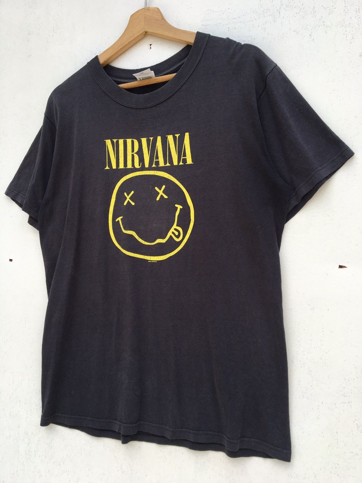 Band Tees Vintage Nirvana Kurt Cobain 2003 Anvil Tag Size US M / EU 48-50 / 2 - 4 Thumbnail