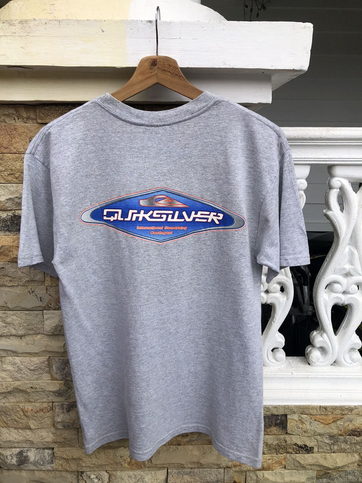 Quiksilver Rare🔥Vintage Quiksilver Surfboarding T shirt Size US S / EU 44-46 / 1 - 1 Thumbnail