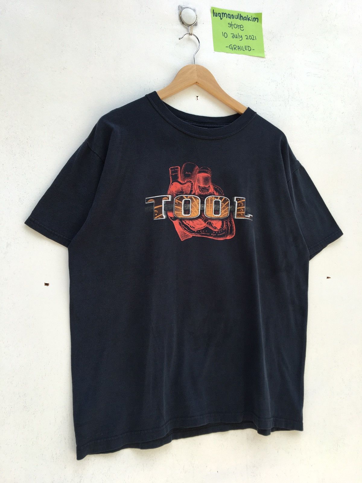 Band Tees Vintage TOOL Undertow Heart Anatomy Band T-Shirt Size US L / EU 52-54 / 3 - 2 Thumbnail
