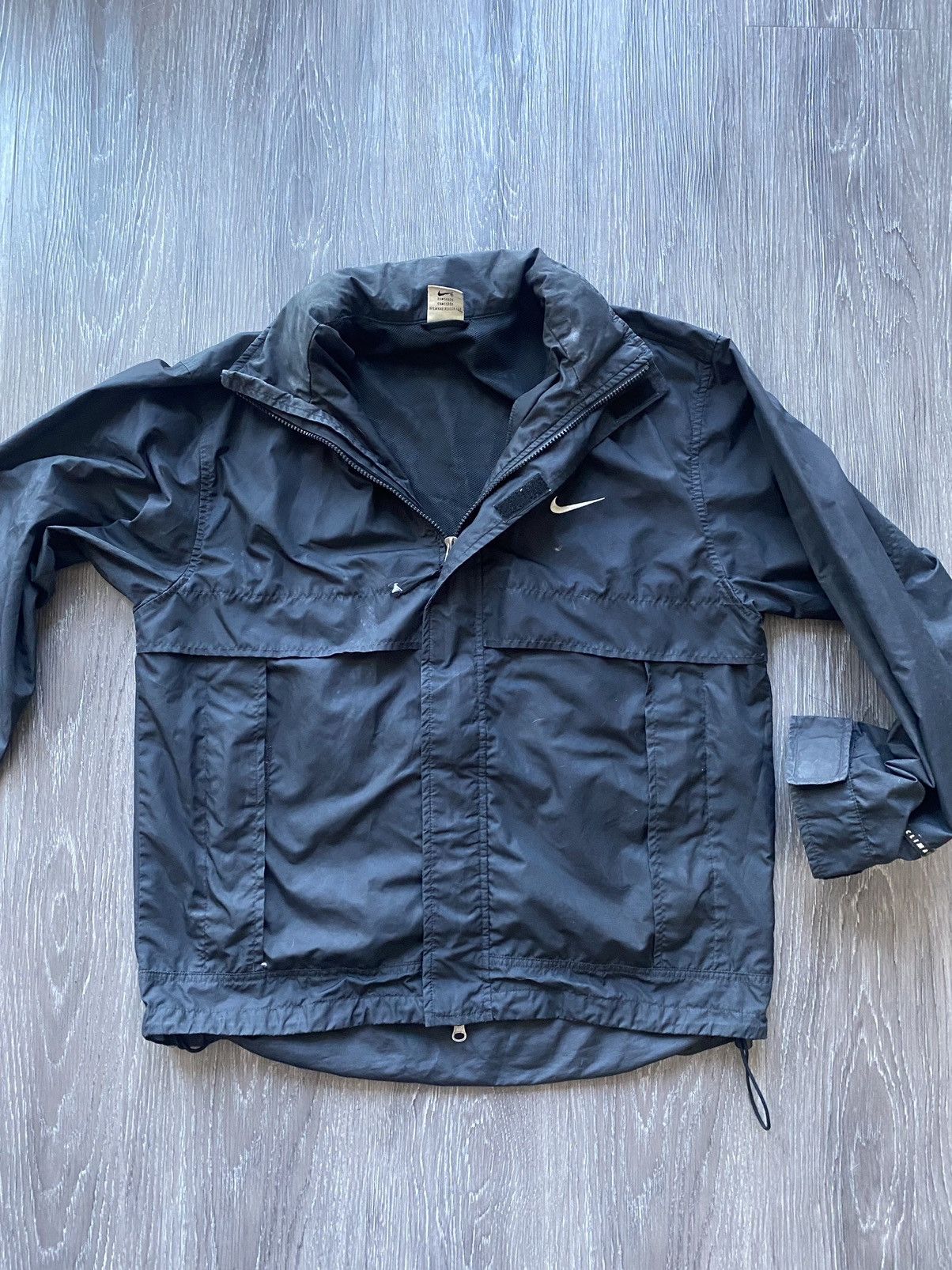 Nike Vintage Nike Light Jacket Black White Swoosh Zip Up Size US L / EU 52-54 / 3 - 8 Thumbnail