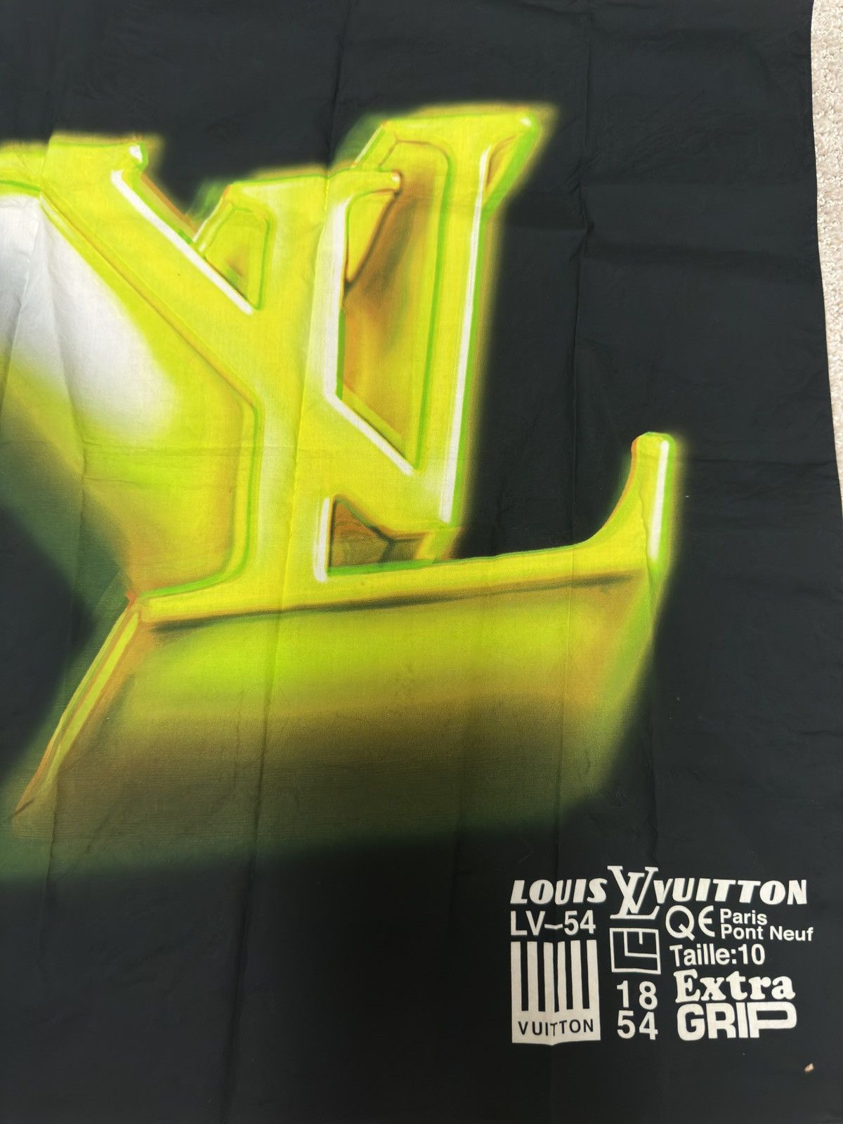 Louis Vuitton Louis Vuitton LV 3D Graphic Bandana Size ONE SIZE - 2 Thumbnail