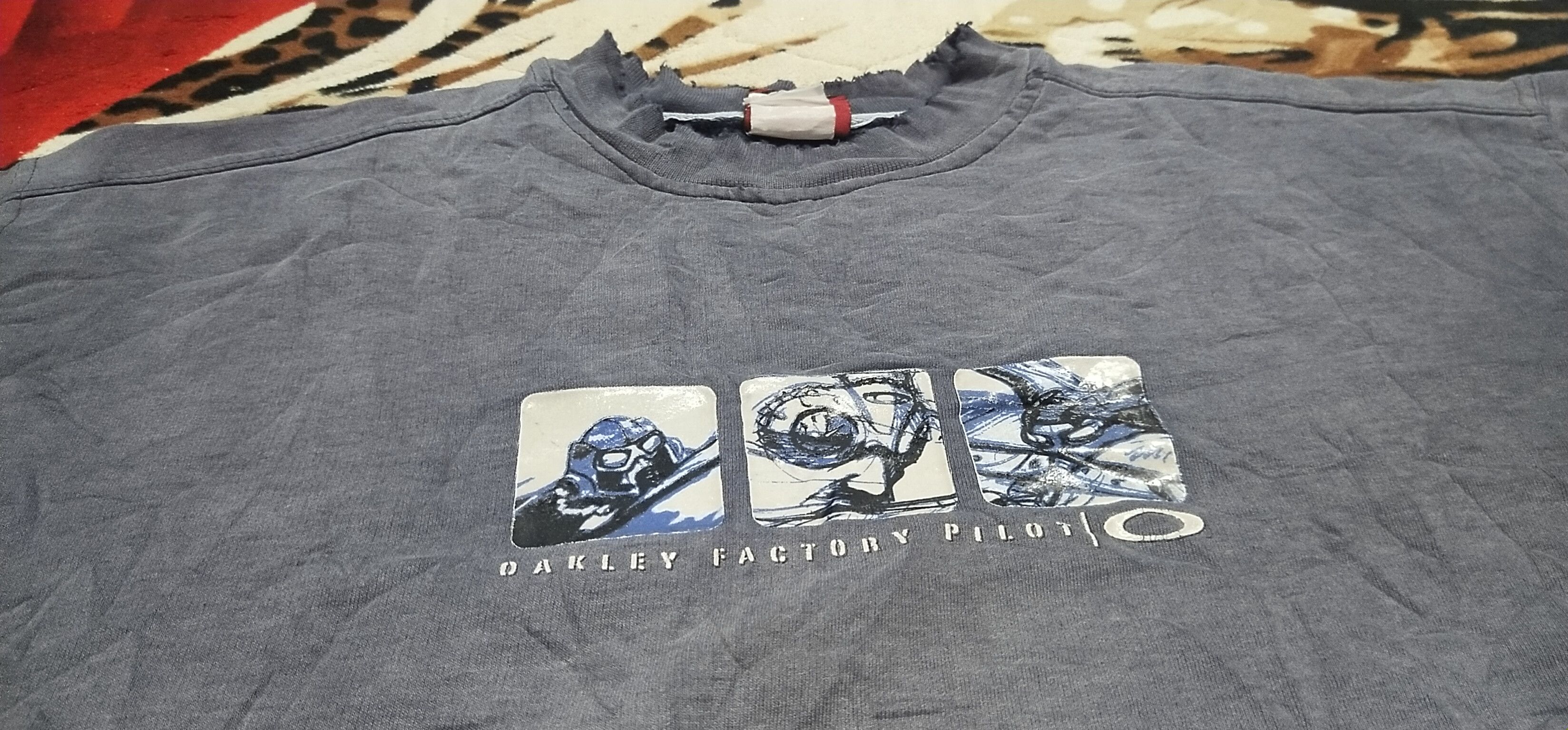 Oakley Final💥 Drop Vintage Oakley Destressed Sweatshirt S Size US S / EU 44-46 / 1 - 1 Thumbnail