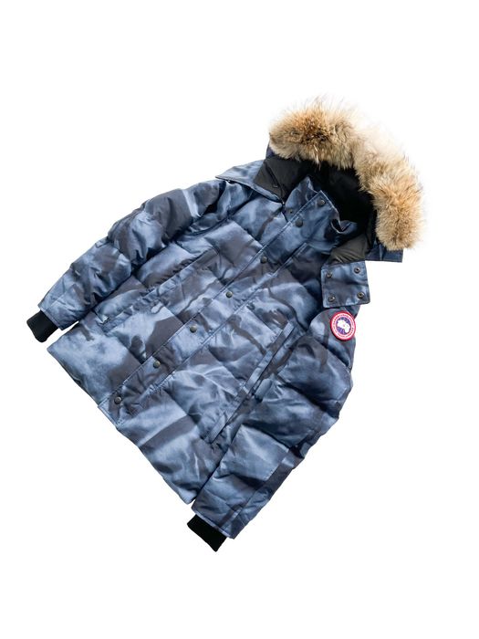 Abstract blue camo hot sale canada goose