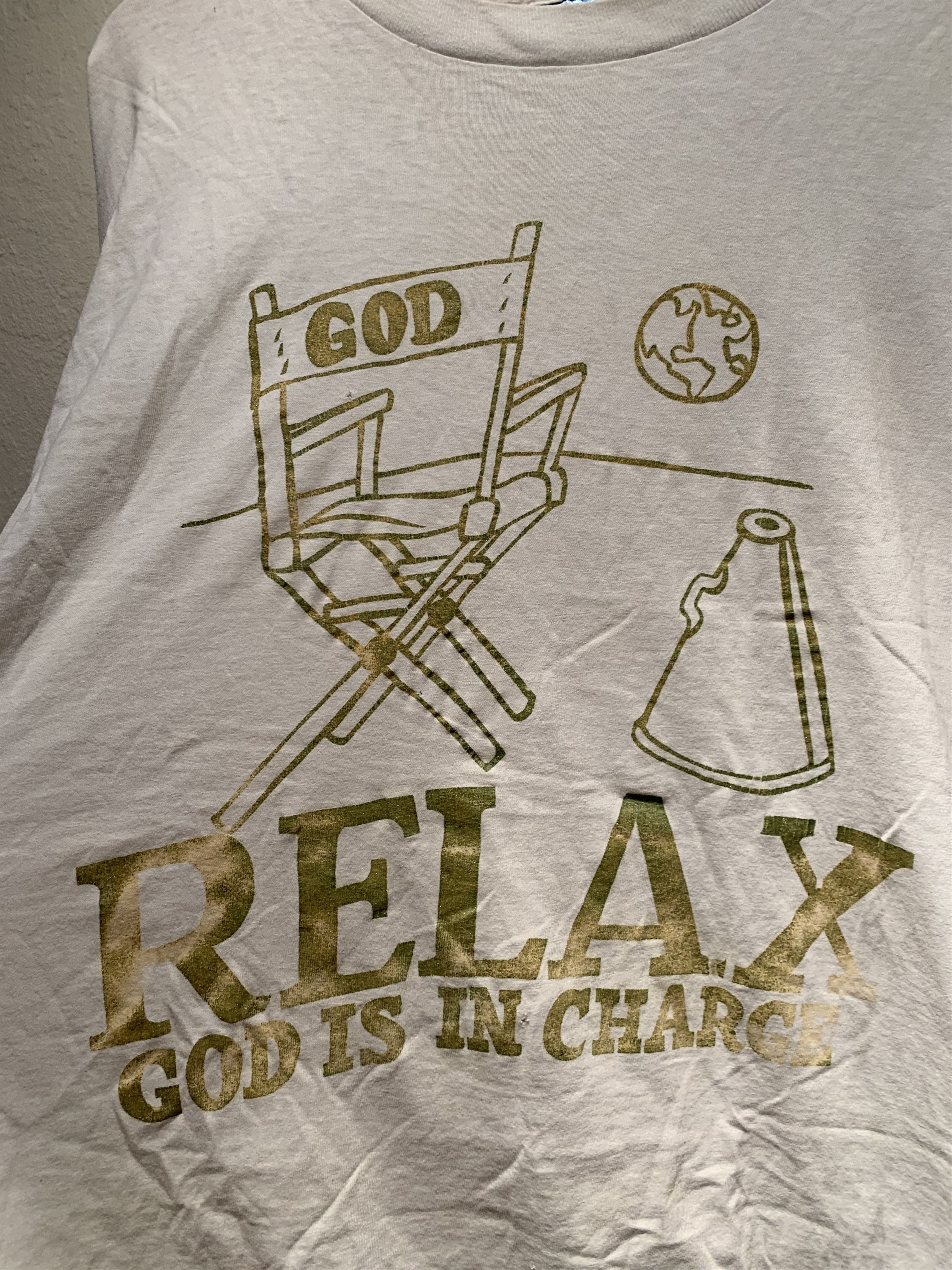 Vintage *RARE* Vintage God Is In Charge Directors Chair T-Shirt Size US XL / EU 56 / 4 - 2 Preview