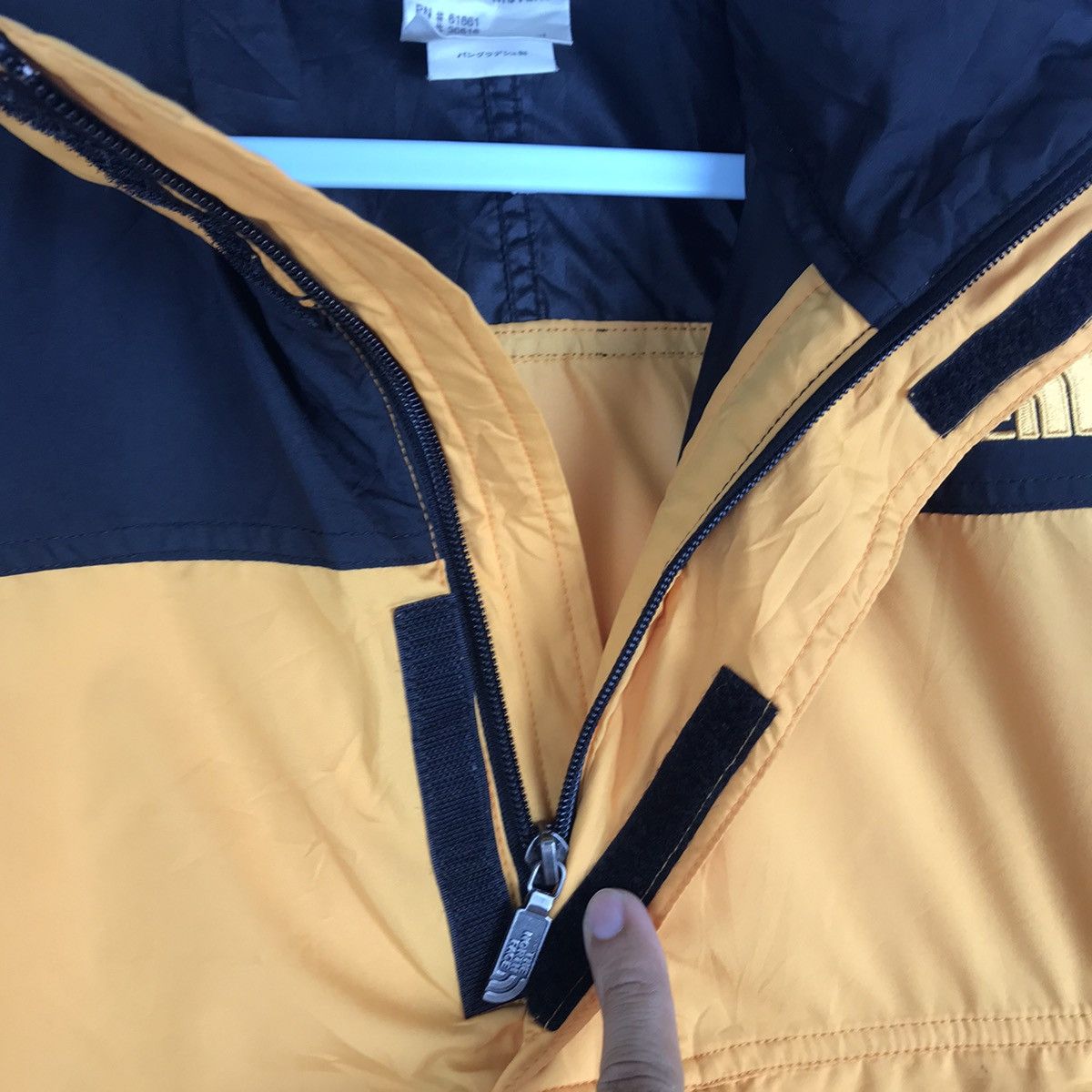 The North Face × Vintage Vtg 90s The North Face stow pocket anorak light jacket Size US M / EU 48-50 / 2 - 4 Thumbnail