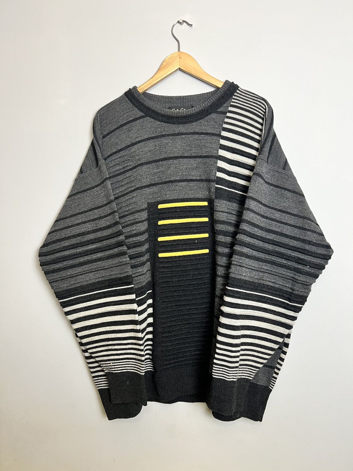 Carlo Colucci Carlo Colucci Coogi Style Rare Yellow Grey Sweater Knit Hype Size US XXL / EU 58 / 5 - 1 Thumbnail