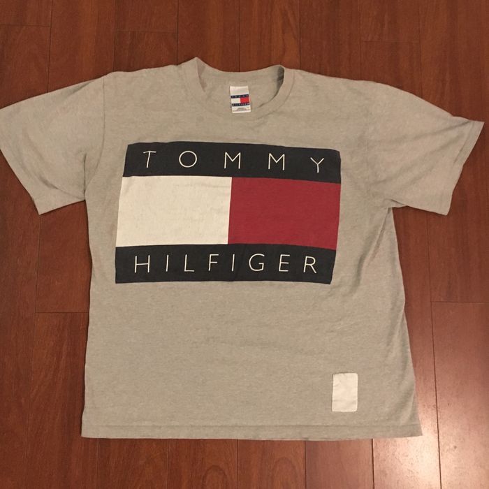 Tommy Hilfiger Tommy Hilfiger Logo Tee | Grailed