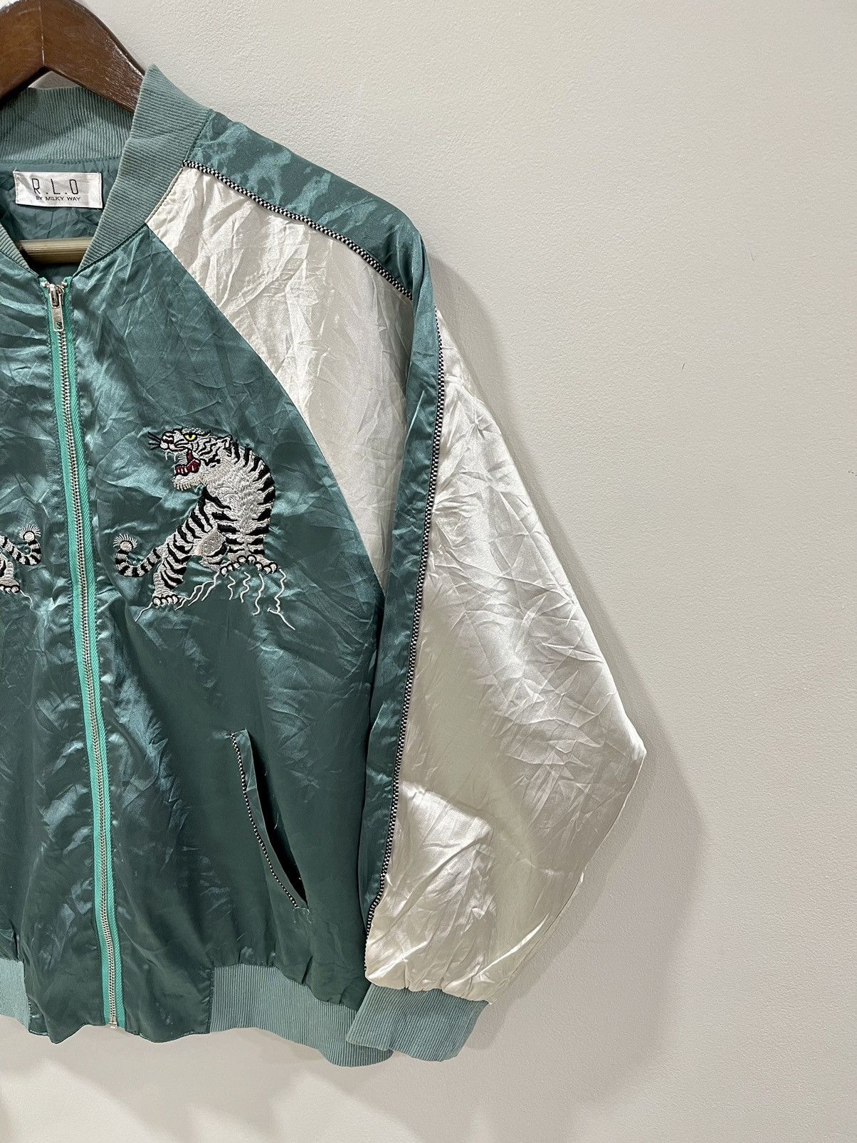 Dragonfly VINTAGE🔥🔥SATIN EMBROIDERY TIGER SUKAJAN L.O BY MILK AWAY Size US S / EU 44-46 / 1 - 6 Thumbnail