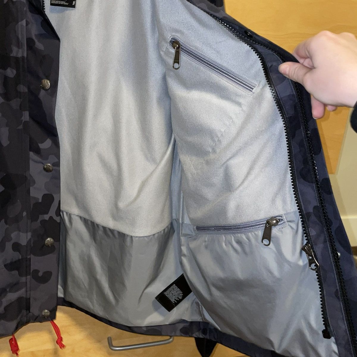 Goretex × The North Face The North Face Gore-Tex 1990 mountain jacket Size S / US 4 / IT 40 - 11 Thumbnail