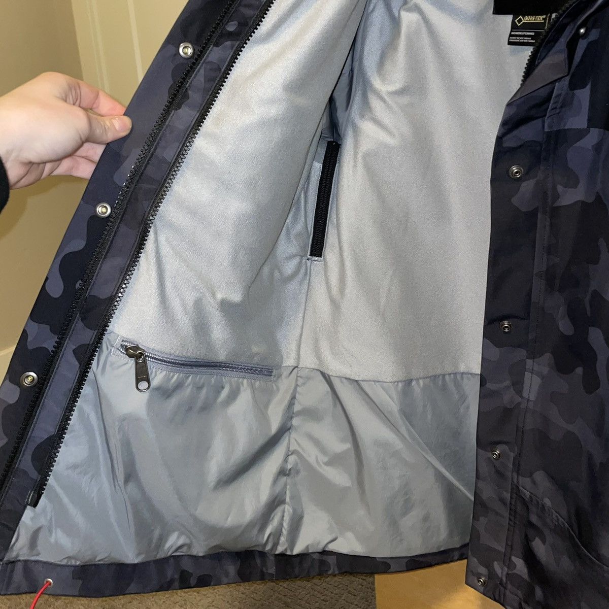 Goretex × The North Face The North Face Gore-Tex 1990 mountain jacket Size S / US 4 / IT 40 - 12 Thumbnail