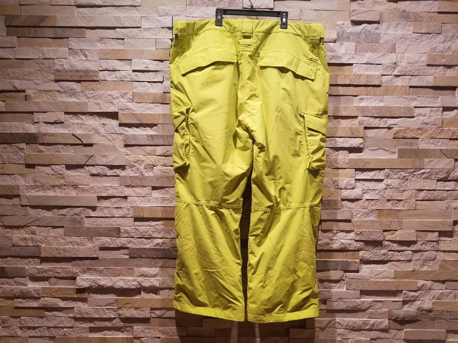 The North Face North Face Mens XXL Neon Green Ski Snowboard Snow Pants Bib Size US XXL / EU 58 / 5 - 7 Thumbnail