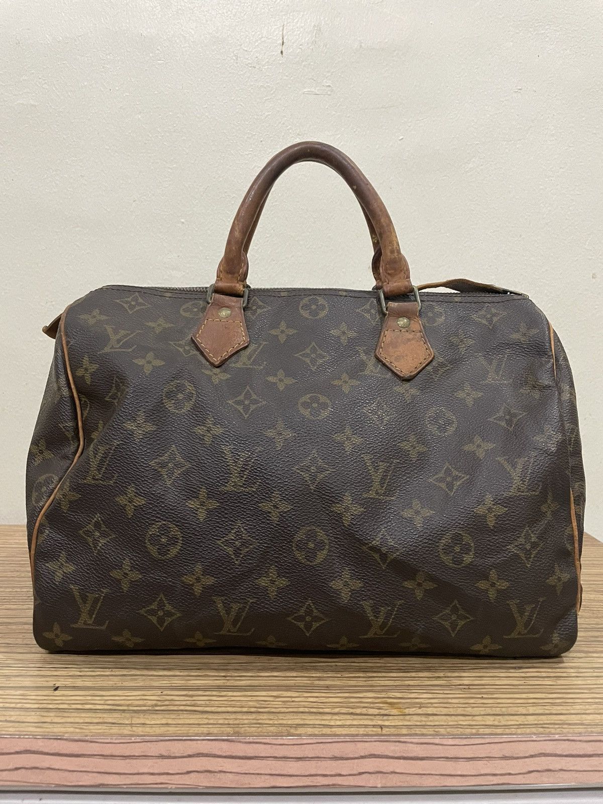 louis-vuitton-final-drop-authentic-louis-vuitton-monogram-speedy