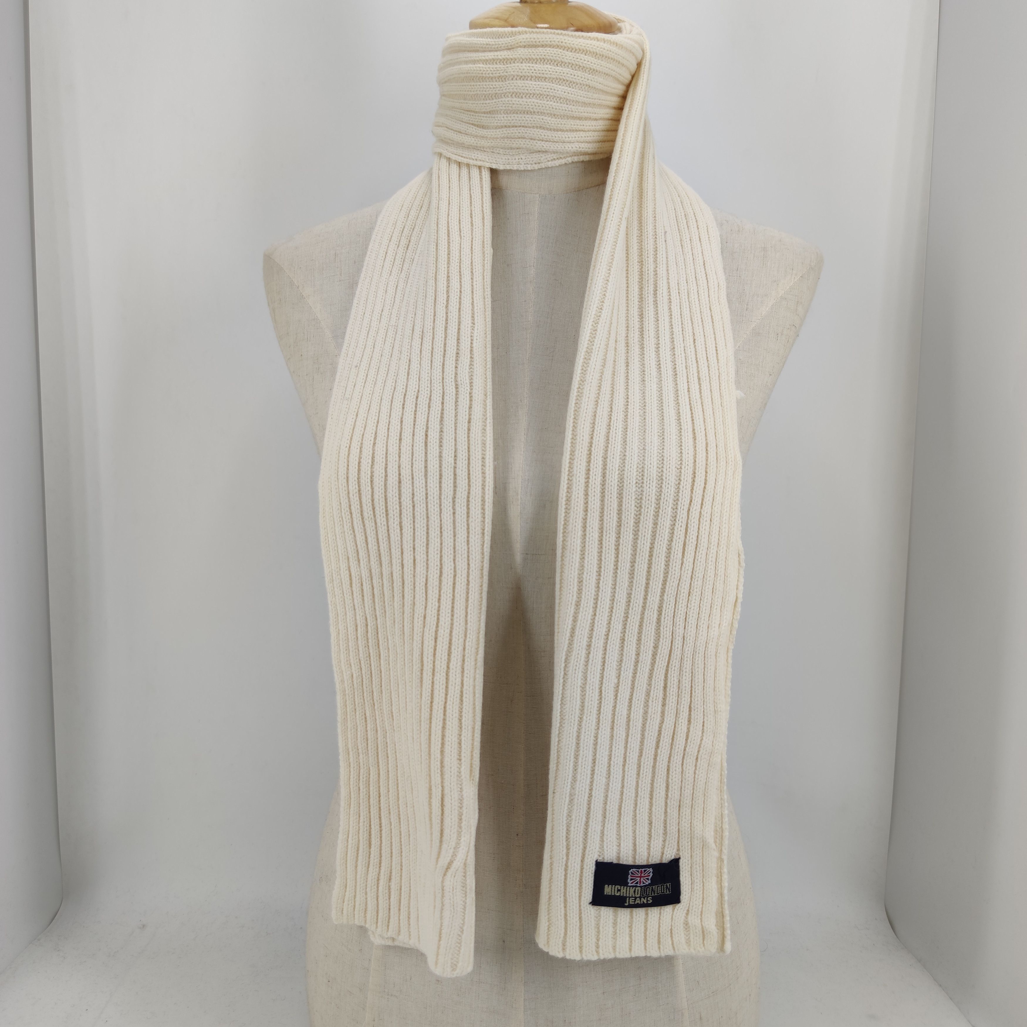Michiko Koshino London Michiko London Koshino Scraf/Muffler/Wool-S338 Size ONE SIZE - 1 Thumbnail