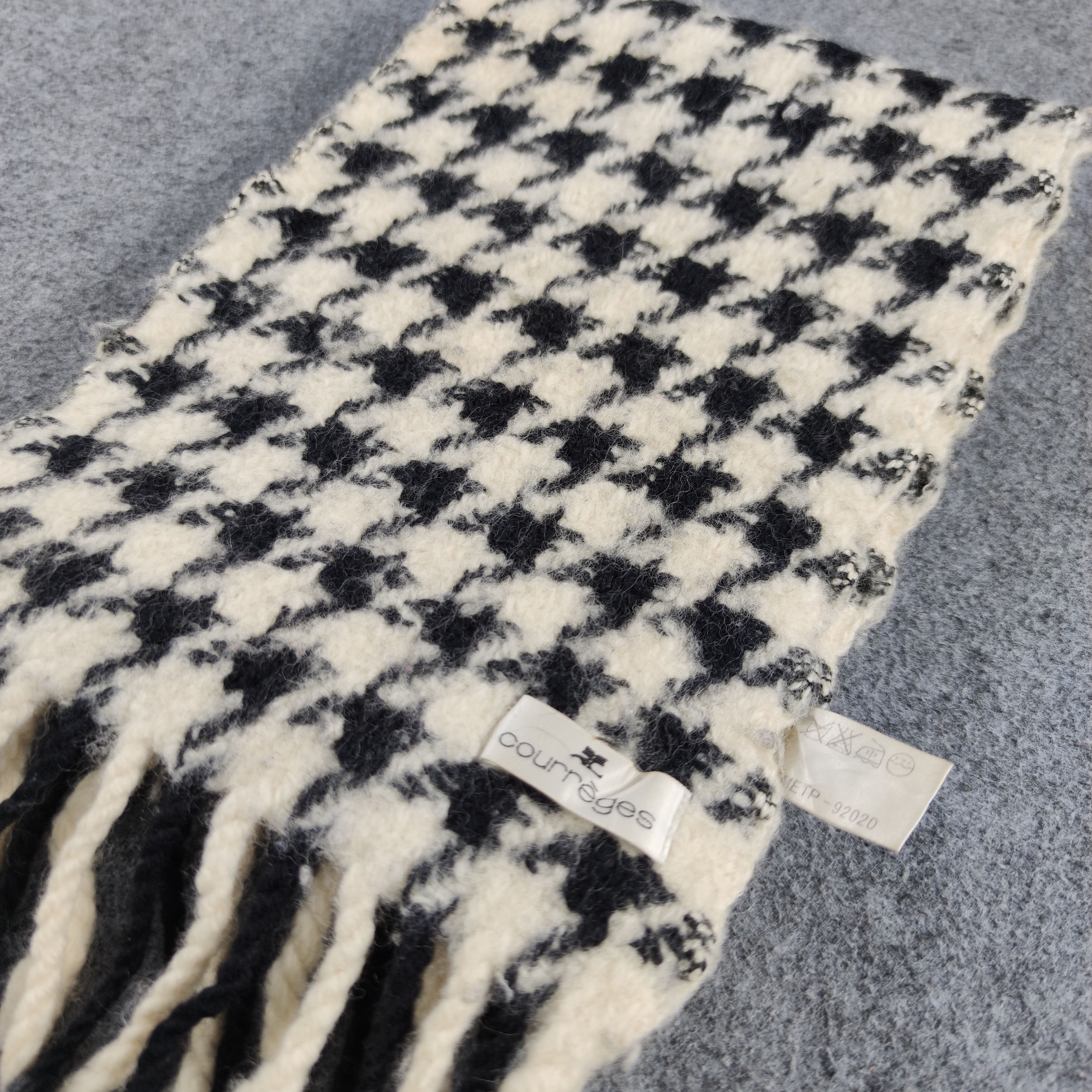 Courreges Courreges Scarf/Muffler/Wool Size ONE SIZE - 3 Thumbnail