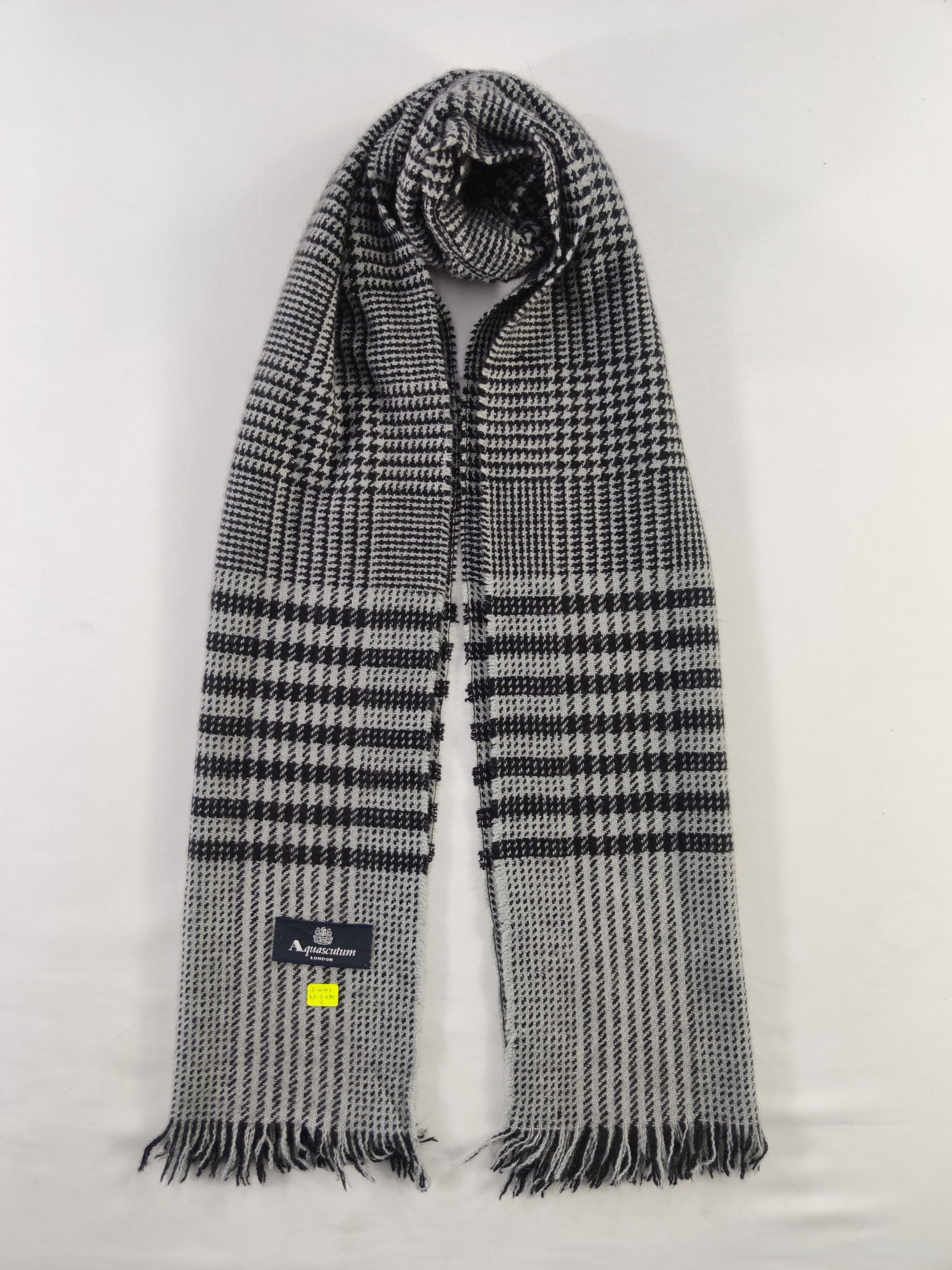 Aquascutum Aquascutum Scarf / Muffler / Cashmere Size ONE SIZE - 1 Thumbnail