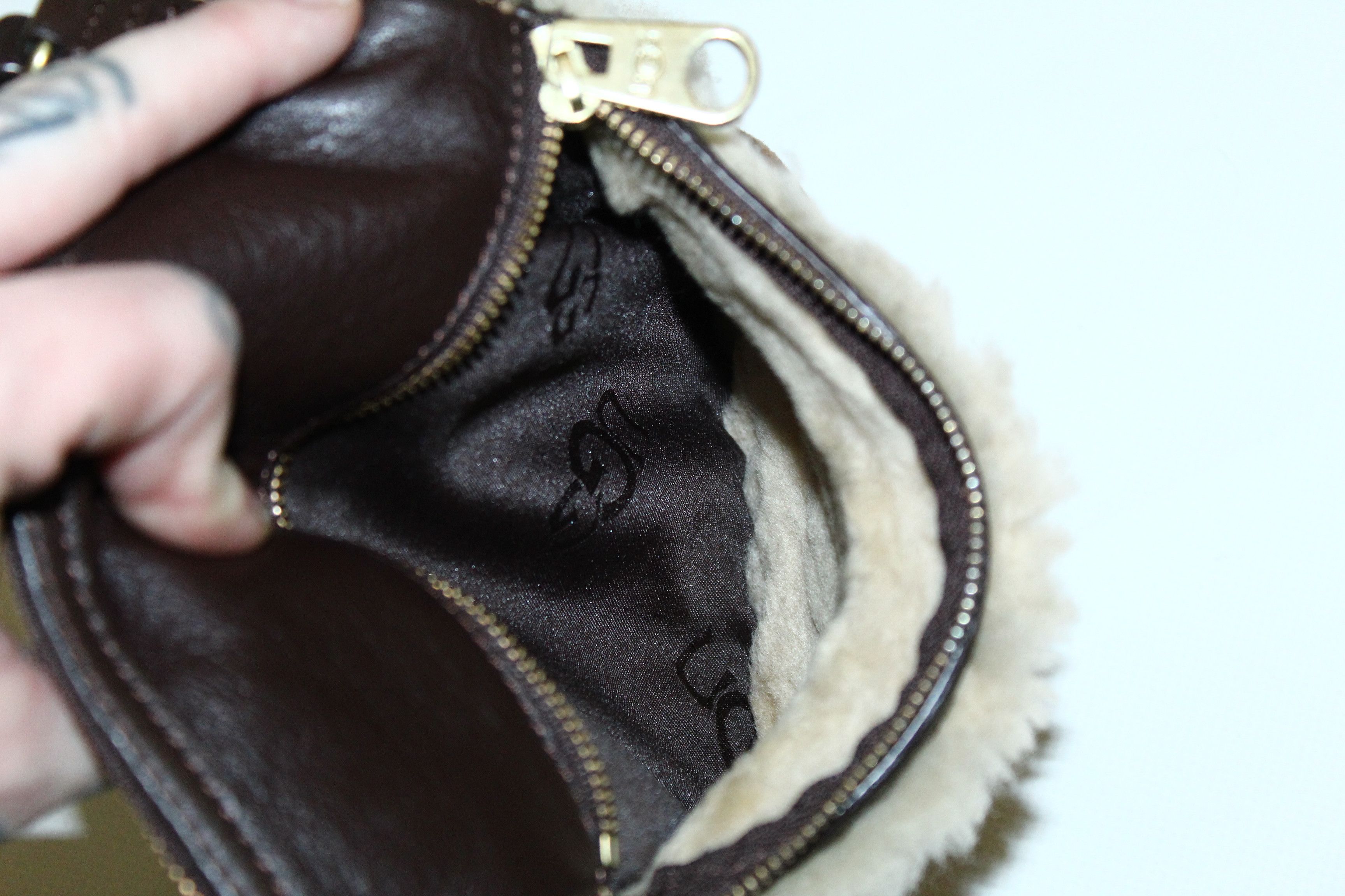 Ugg UGG Shearling Sheepskin Shoulder Mini Bag Size ONE SIZE - 4 Thumbnail