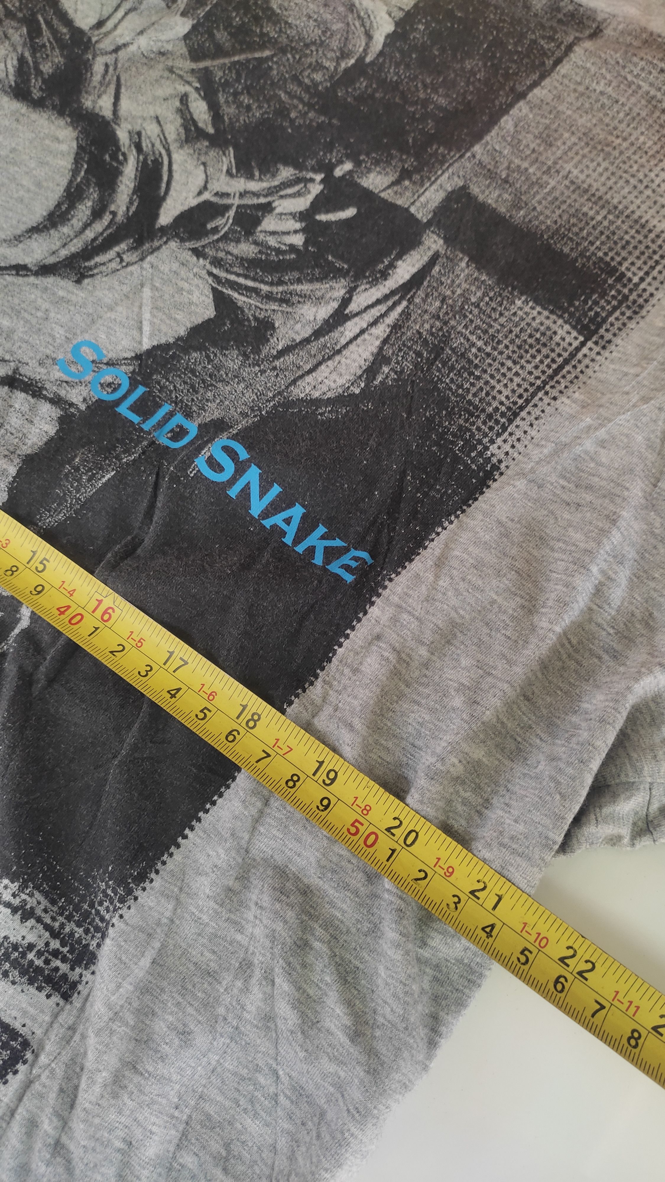 Anime × Uniqlo 25th anniversary metal gear solid snake Size US XL / EU 56 / 4 - 2 Thumbnail