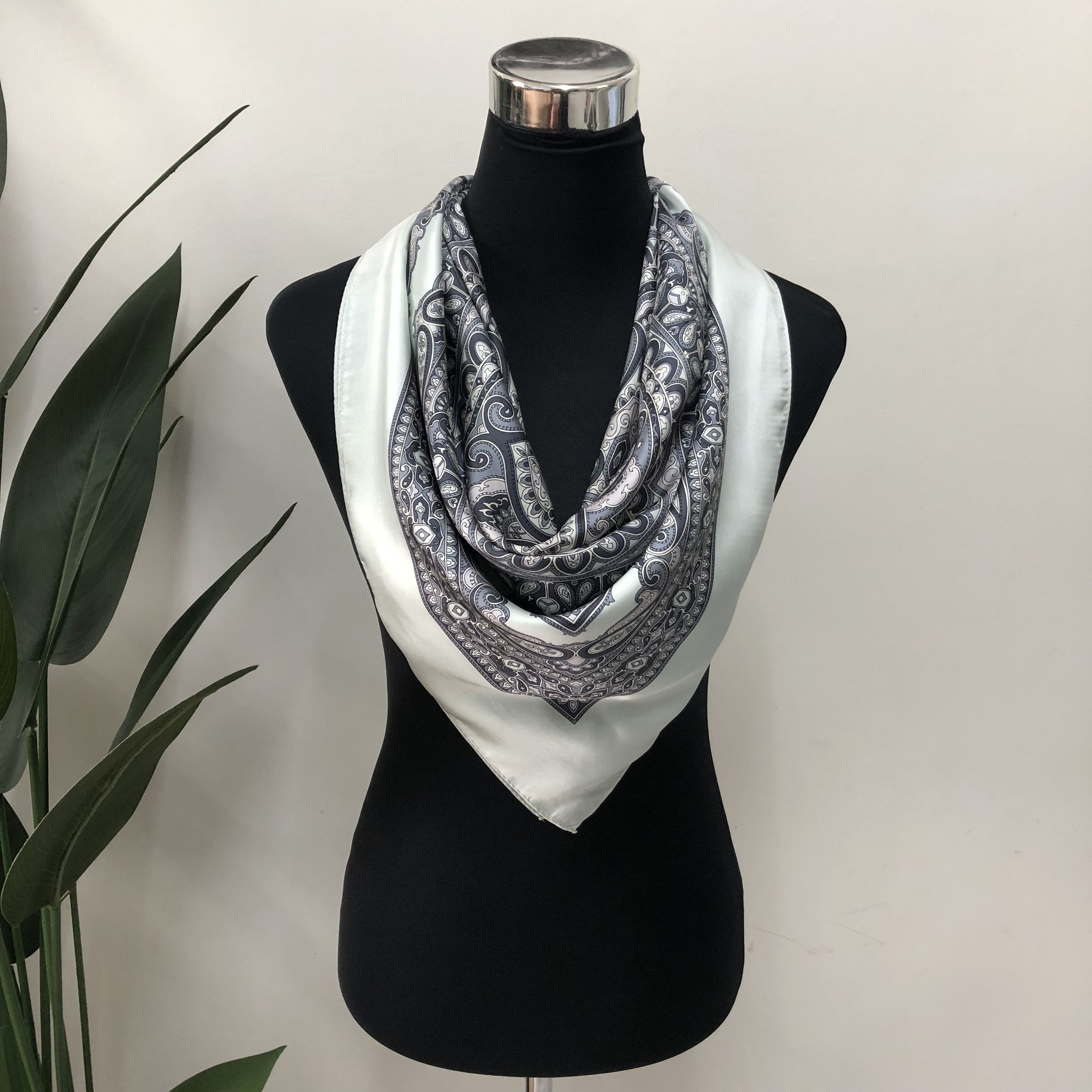 Japanese Brand Soft Grey With Graphic Silk Scarf / Scarves #209-H Size ONE SIZE - 2 Thumbnail