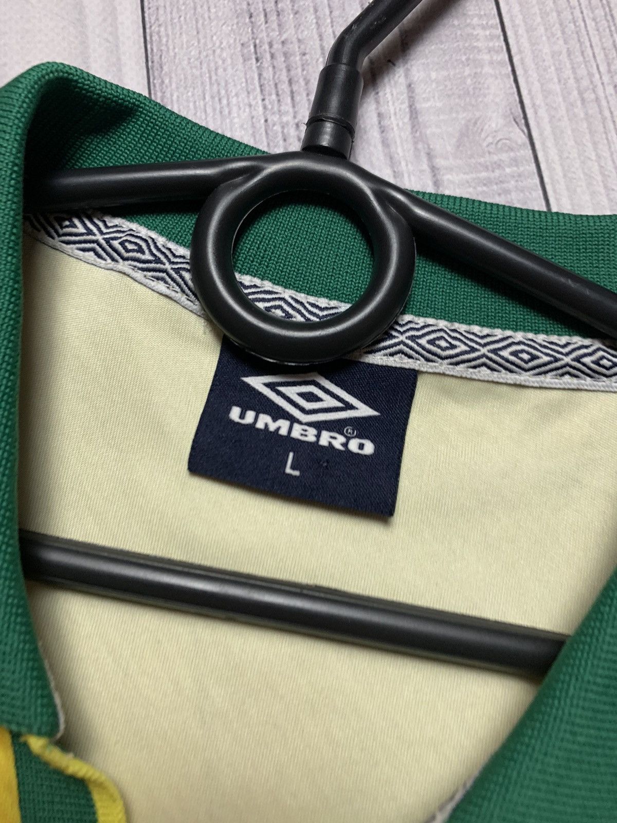 Umbro × Vintage Vintage Umbro Pro Training Yellow jersey Brazil size L Size US L / EU 52-54 / 3 - 3 Thumbnail
