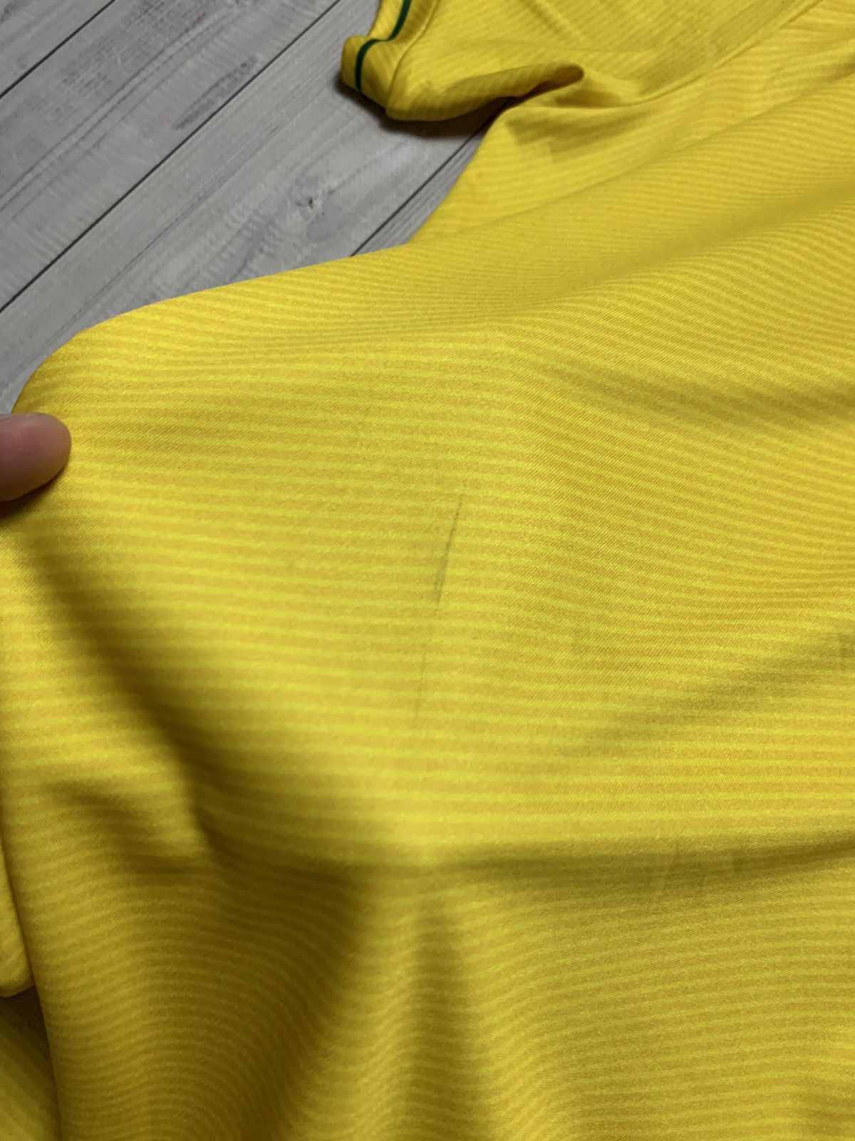 Umbro × Vintage Vintage Umbro Pro Training Yellow jersey Brazil size L Size US L / EU 52-54 / 3 - 8 Thumbnail