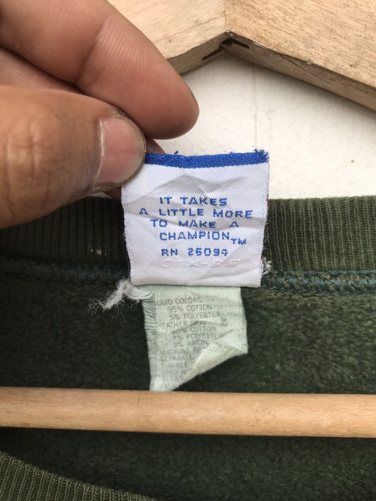 Champion × Vintage Vintage Champion Small Logo Sweatshirt Green Colour Size US L / EU 52-54 / 3 - 3 Thumbnail