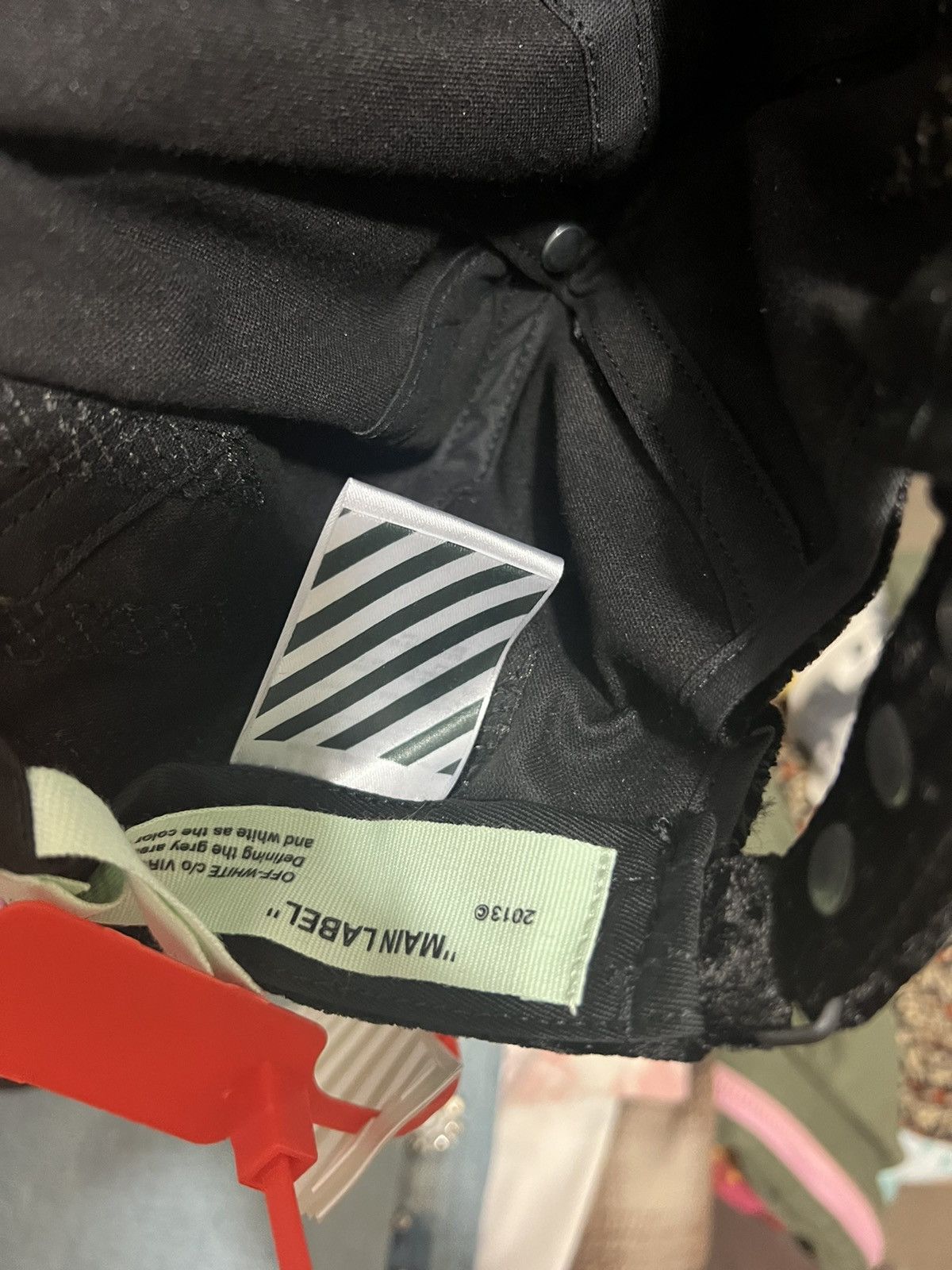 Off-White Off-white diagonal sequined black velvet hat brand new Size ONE SIZE - 8 Thumbnail