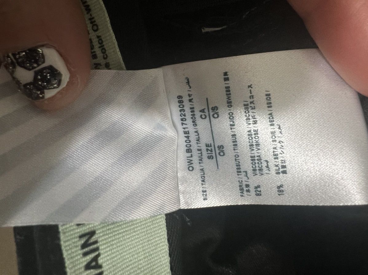 Off-White Off-white diagonal sequined black velvet hat brand new Size ONE SIZE - 6 Thumbnail