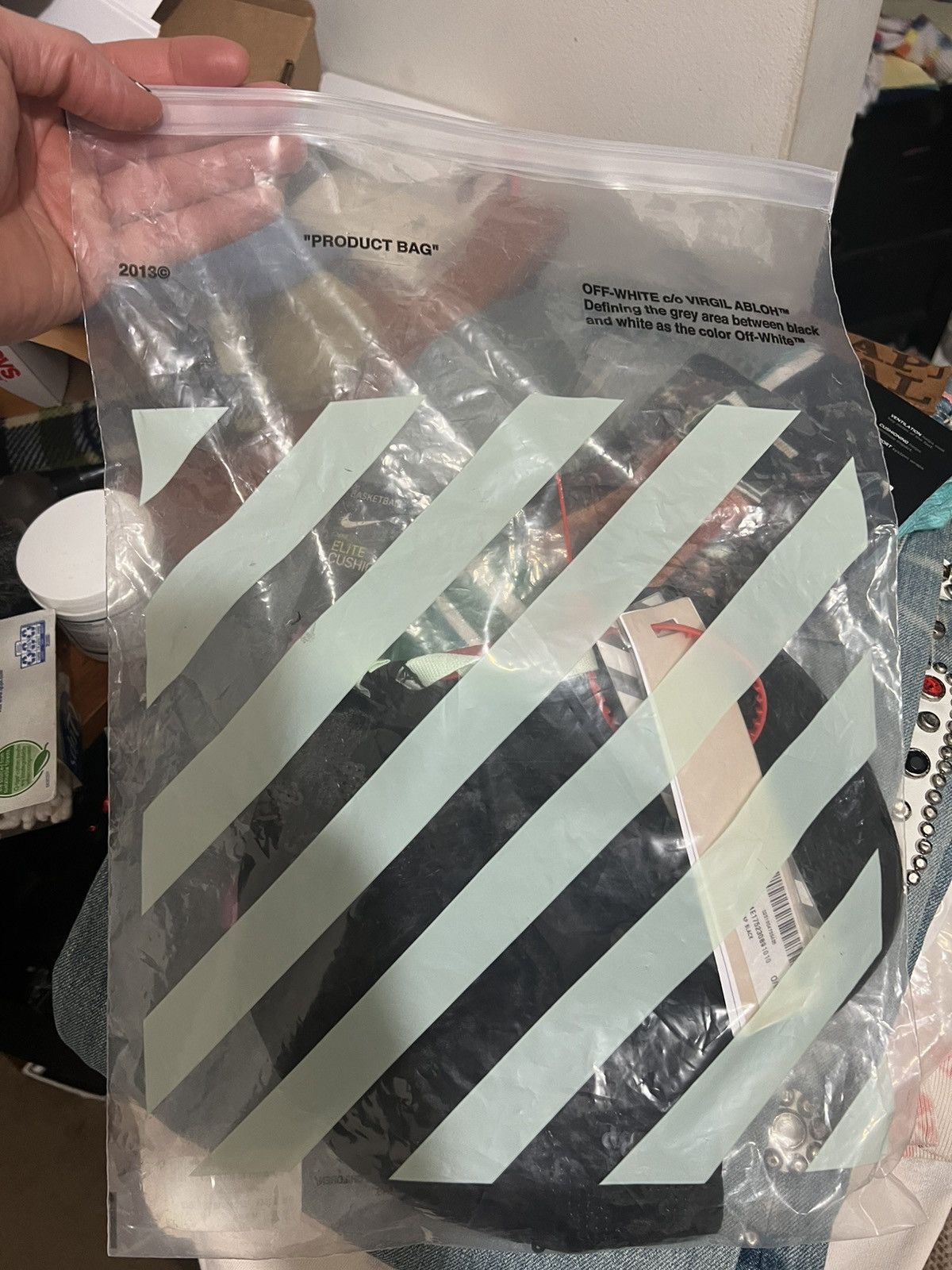 Off-White Off-white diagonal sequined black velvet hat brand new Size ONE SIZE - 11 Thumbnail