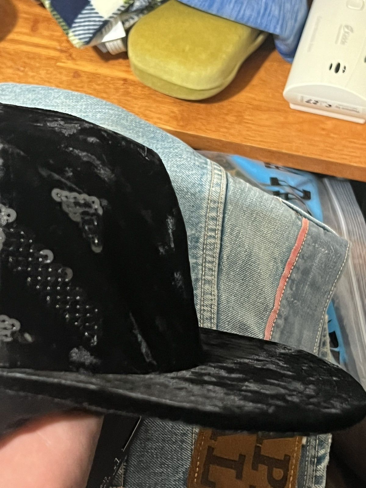 Off-White Off-white diagonal sequined black velvet hat brand new Size ONE SIZE - 3 Thumbnail