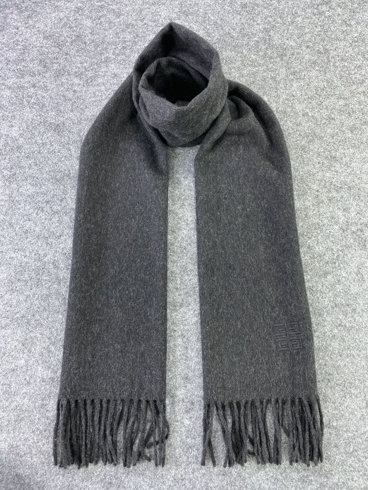 Givenchy GIVENCHY Scarf / Muffler / Neckwear -T110 Size ONE SIZE - 2 Thumbnail