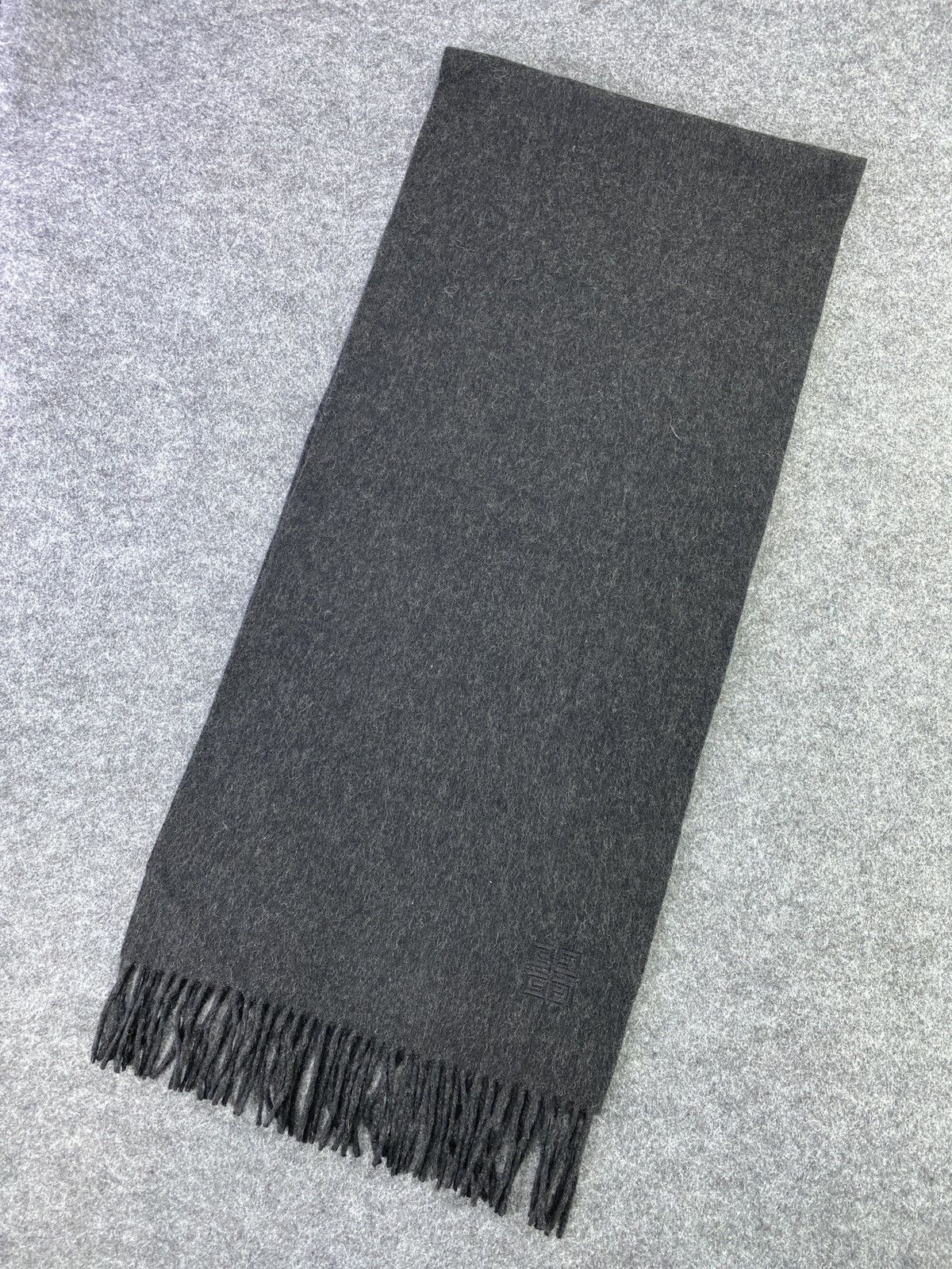 Givenchy GIVENCHY Scarf / Muffler / Neckwear -T110 Size ONE SIZE - 1 Thumbnail