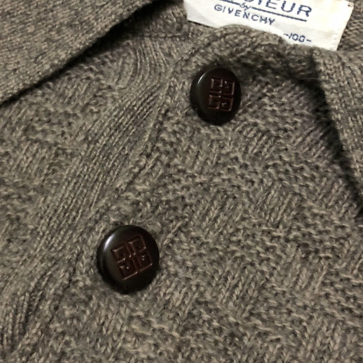 Givenchy × Vintage Vintage Luxury Monsieur Givenchy Knitwear Button For Winter Size US L / EU 52-54 / 3 - 4 Thumbnail