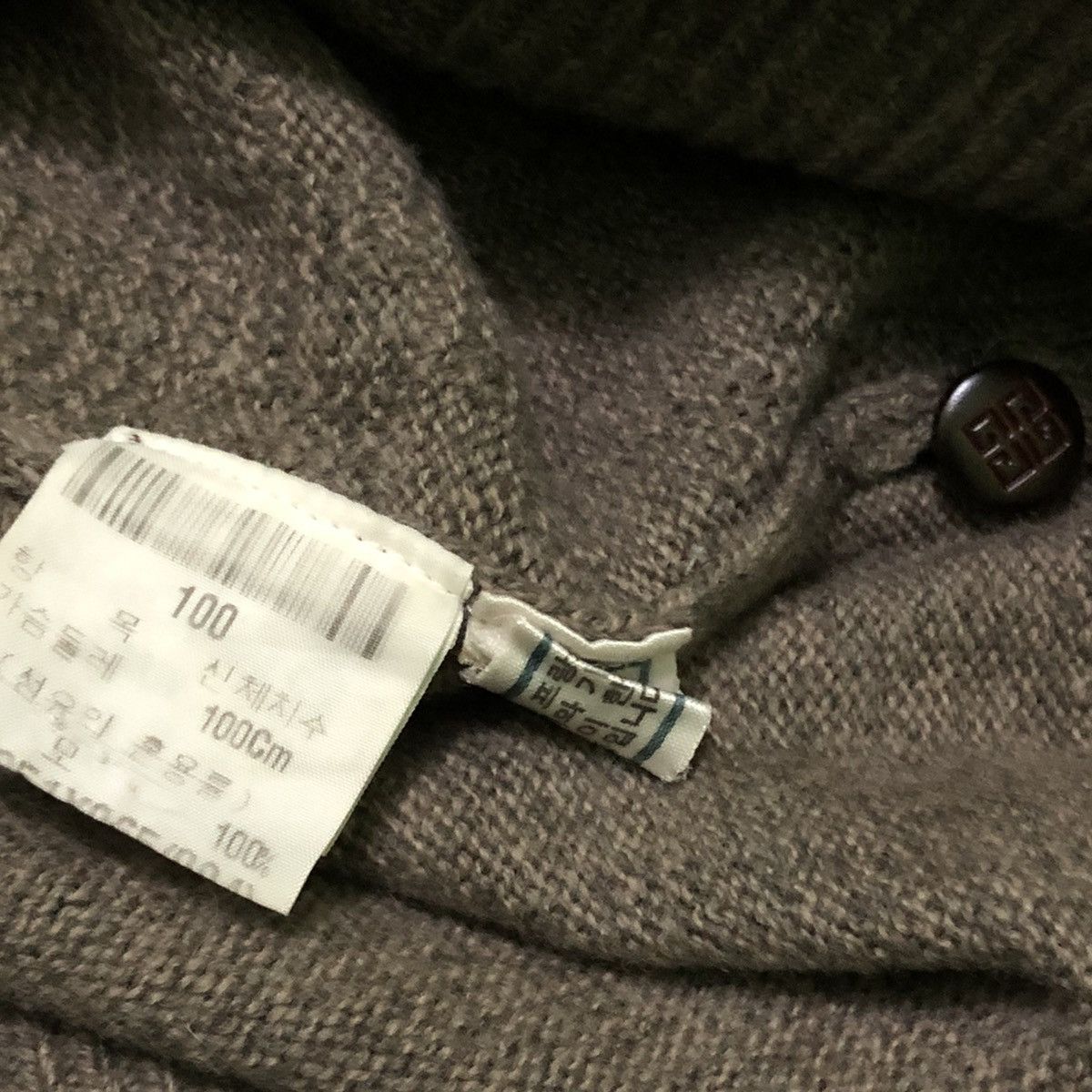 Givenchy × Vintage Vintage Luxury Monsieur Givenchy Knitwear Button For Winter Size US L / EU 52-54 / 3 - 6 Thumbnail
