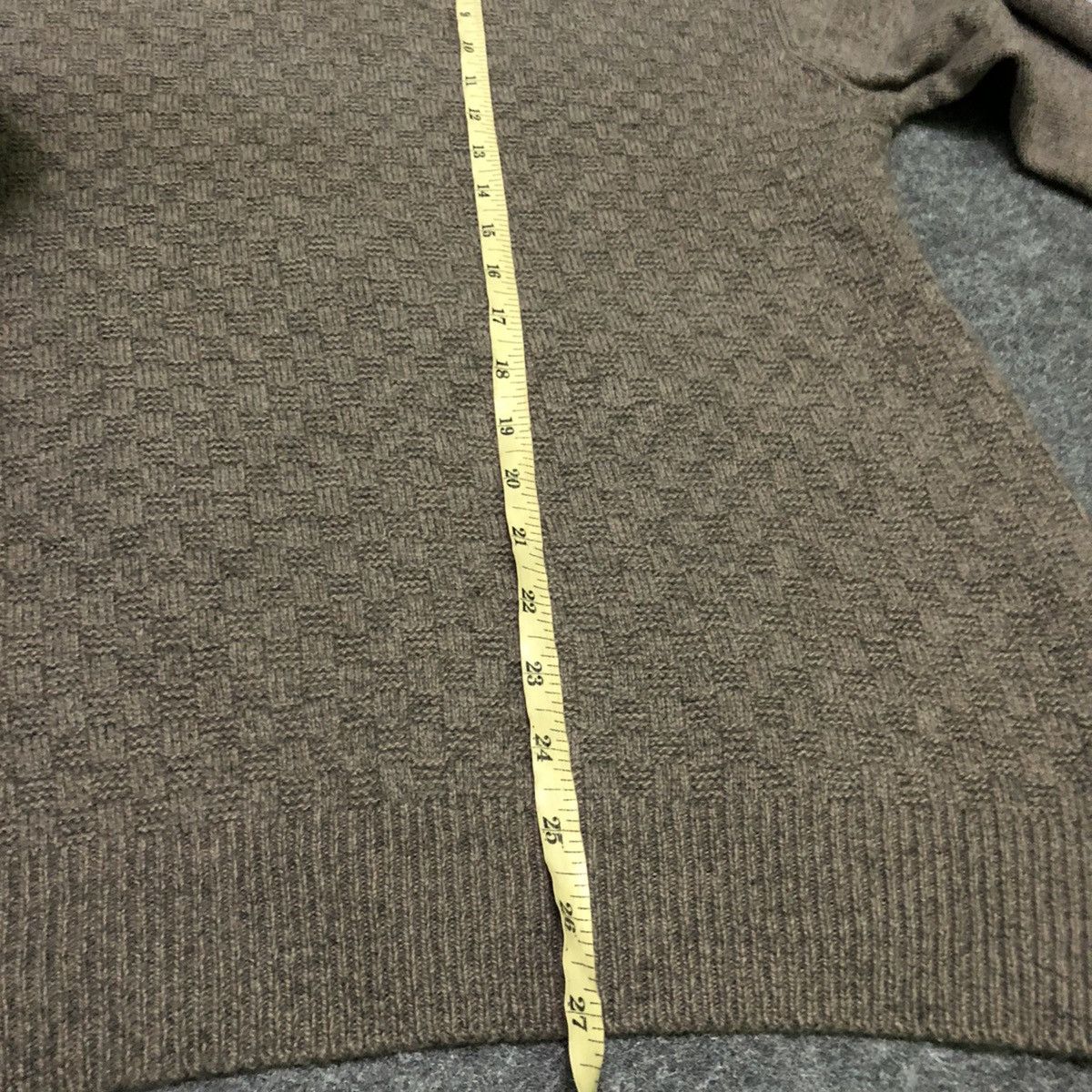 Givenchy × Vintage Vintage Luxury Monsieur Givenchy Knitwear Button For Winter Size US L / EU 52-54 / 3 - 10 Thumbnail