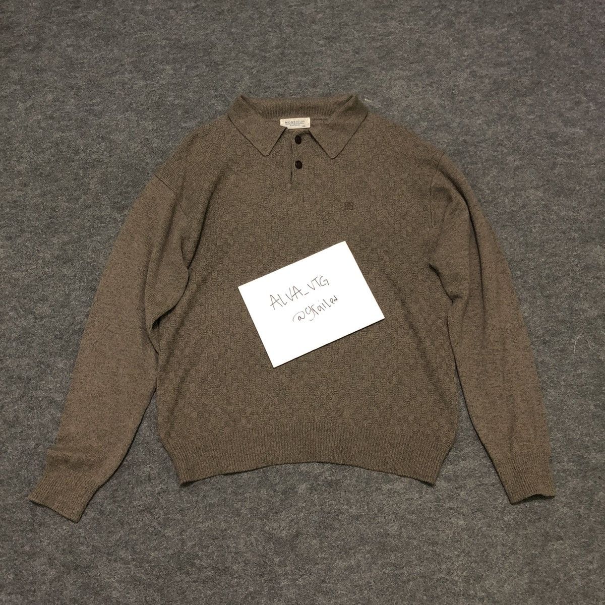 Givenchy × Vintage Vintage Luxury Monsieur Givenchy Knitwear Button For Winter Size US L / EU 52-54 / 3 - 1 Thumbnail