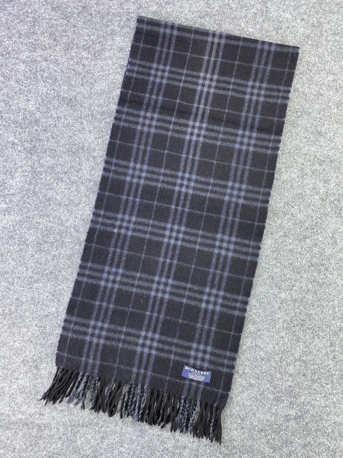Burberry Burberry Scarf/Muffler/Neckwear -T115 Size ONE SIZE - 1 Thumbnail