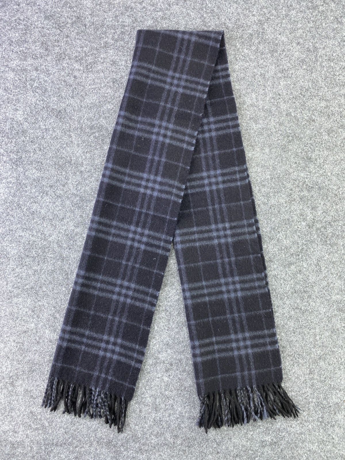 Burberry Burberry Scarf/Muffler/Neckwear -T115 Size ONE SIZE - 3 Thumbnail