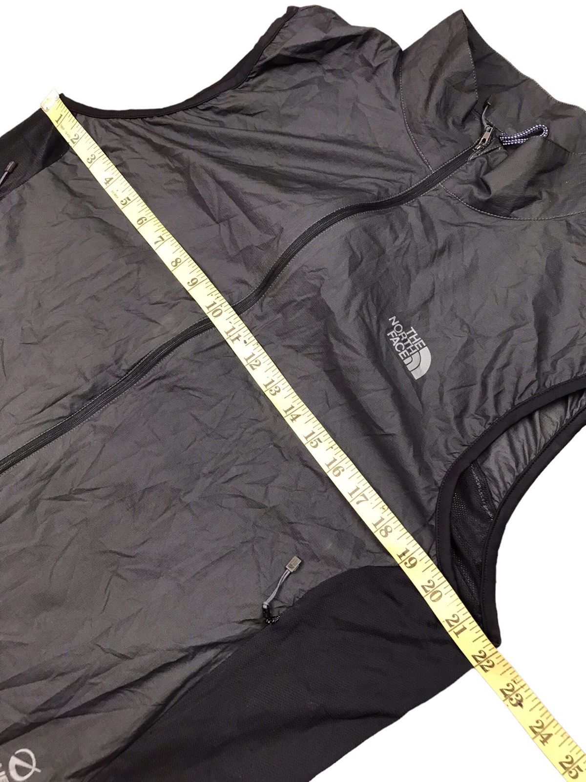 The North Face × Vintage AUTHENTIC THE NORTH FACE FLIGHT SERIES SLEEVELESS JACKET Size US L / EU 52-54 / 3 - 16 Thumbnail
