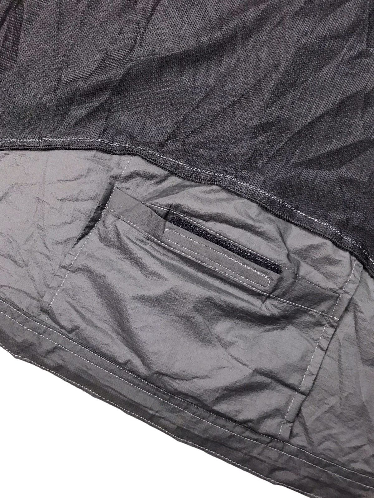 The North Face × Vintage AUTHENTIC THE NORTH FACE FLIGHT SERIES SLEEVELESS JACKET Size US L / EU 52-54 / 3 - 11 Thumbnail