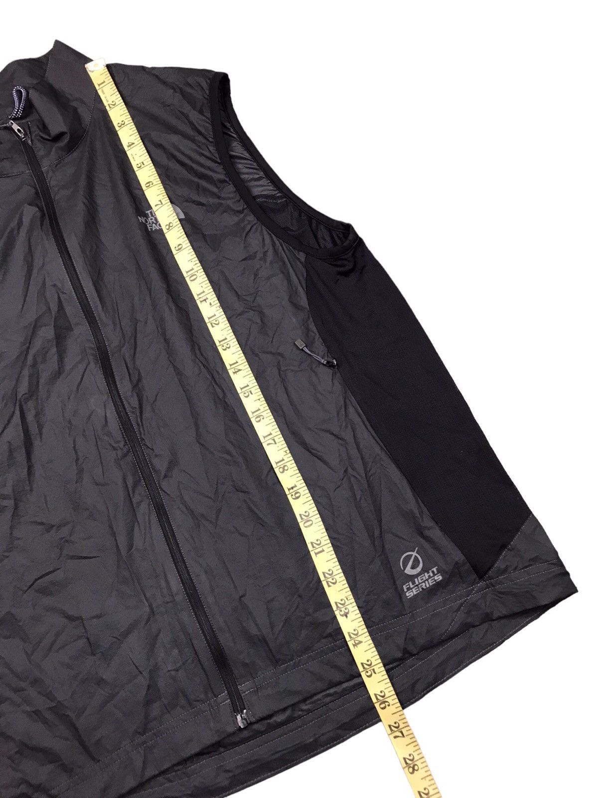 The North Face × Vintage AUTHENTIC THE NORTH FACE FLIGHT SERIES SLEEVELESS JACKET Size US L / EU 52-54 / 3 - 15 Thumbnail
