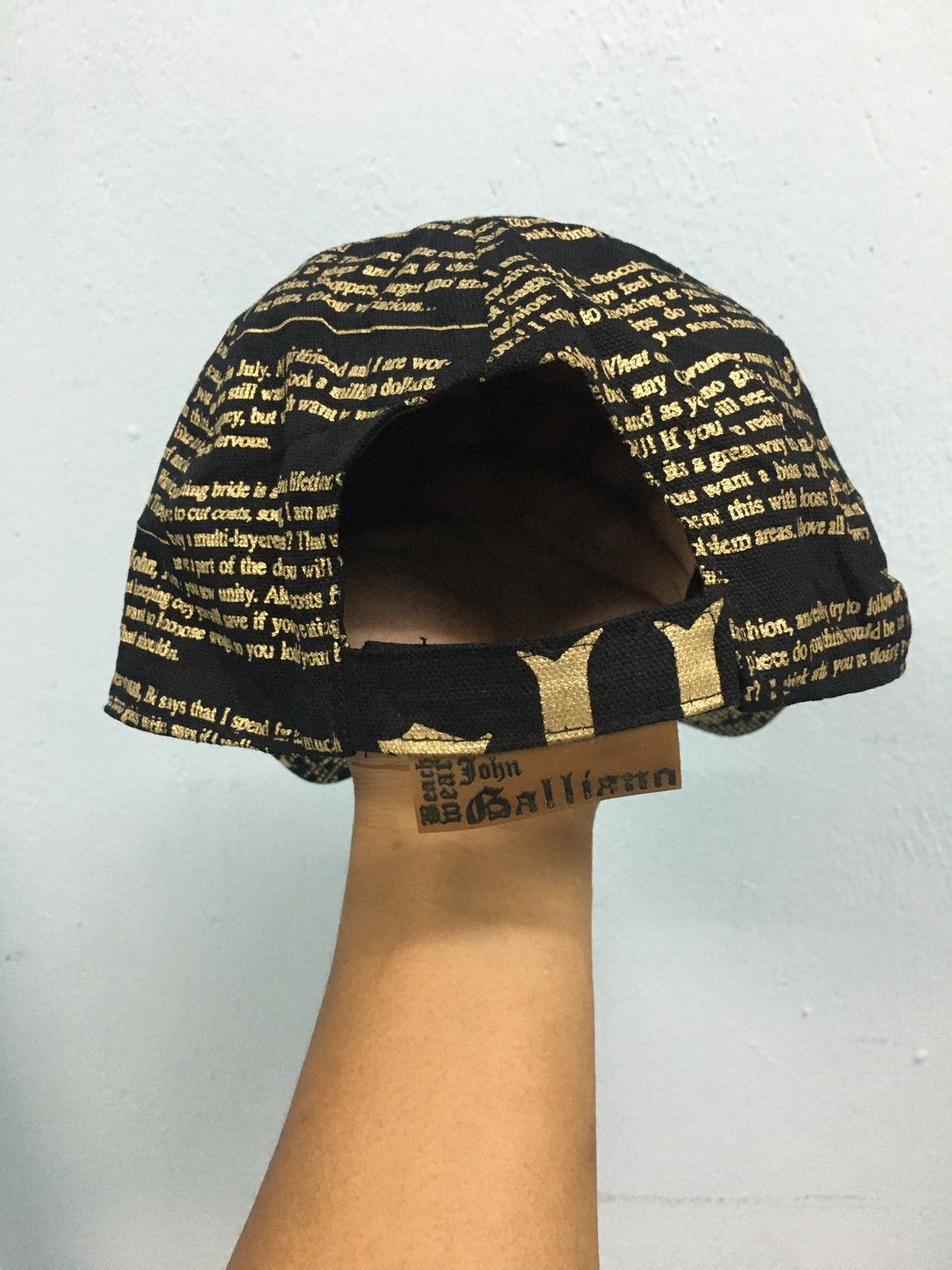John Galliano Gazette Galliano Newspaper Hat Size ONE SIZE - 5 Thumbnail