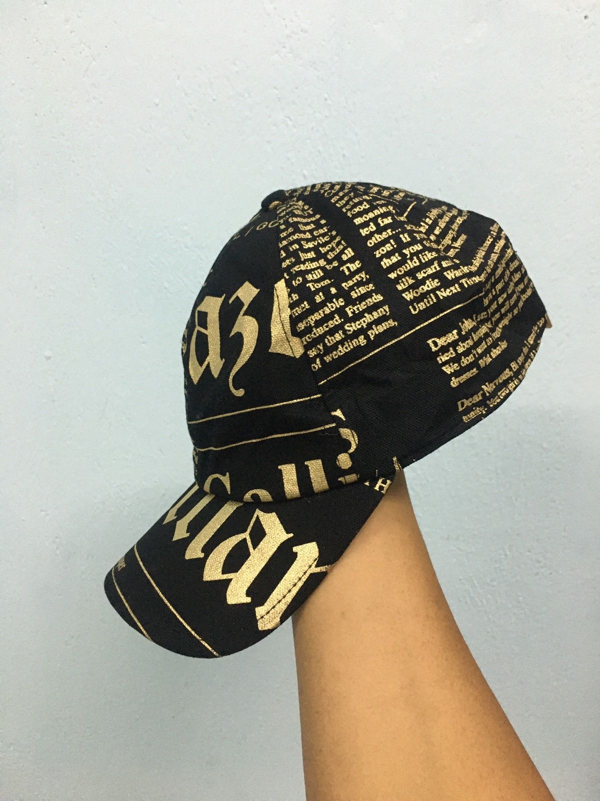 John Galliano Gazette Galliano Newspaper Hat Size ONE SIZE - 4 Thumbnail