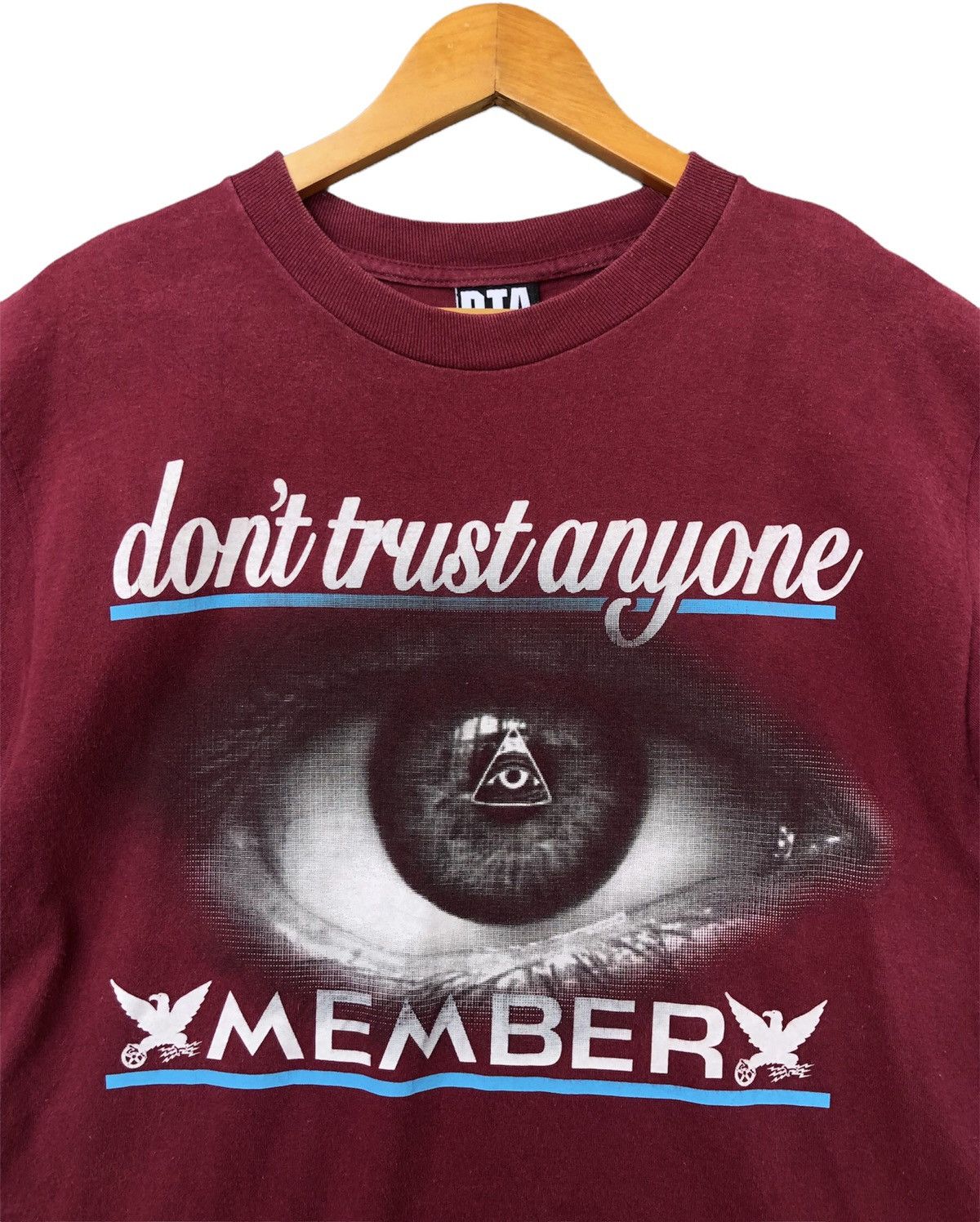 American Stitch × Vintage Don't Trust Anyone Illuminati Eyes Short Sleeve Tshirt Size US M / EU 48-50 / 2 - 4 Thumbnail